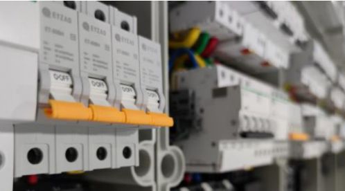 什么樣的浪涌后備保護(hù)器才能真正起到保護(hù)作用?點(diǎn)擊查看詳情-易造防雷 什么樣的浪涌后備保護(hù)器才能真正起到保護(hù)作用?點(diǎn)擊查看詳情-易造防雷