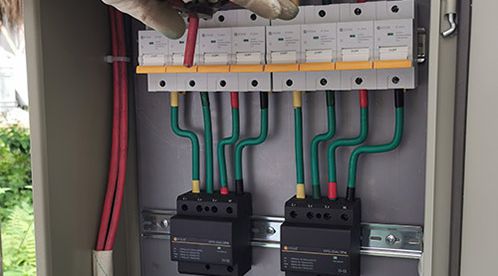 家用浪涌保護器—守護您家電氣安全的守護神,價格揭秘!-易造防雷 家用浪涌保護器—守護您家電氣安全的守護神,價格揭秘!-易造防雷