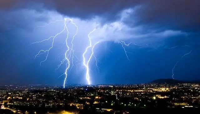 為什么雷電預(yù)警要用大氣電場(chǎng)儀-成長(zhǎng)階段