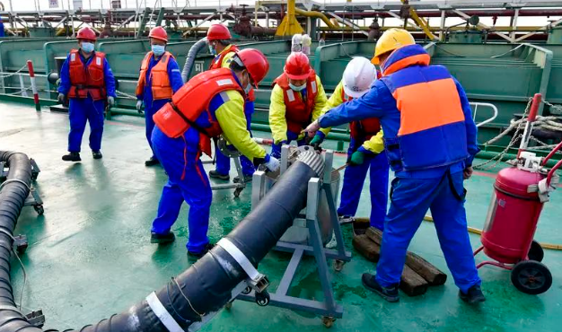 雷電預警系統助力油庫安全:解決油庫雷擊火災隱患 雷電預警系統助力油庫安全:解決油庫雷擊火災隱患