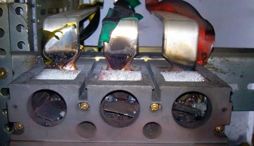 光伏儲能系統(tǒng)中浪涌保護器的選型