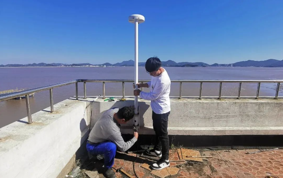 智能升降預(yù)警控制聯(lián)動(dòng)